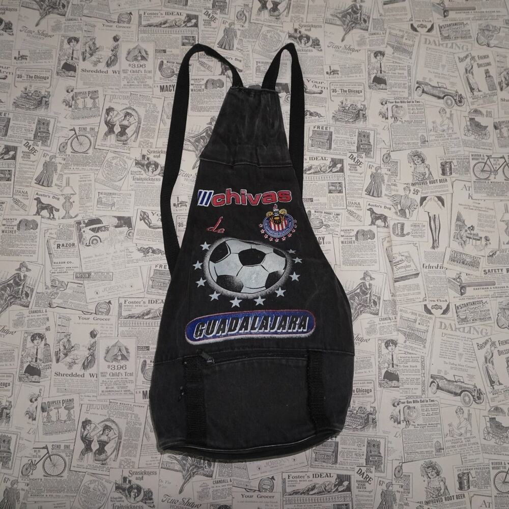 Vintage Y2K American Vintage Accessories description chivas
